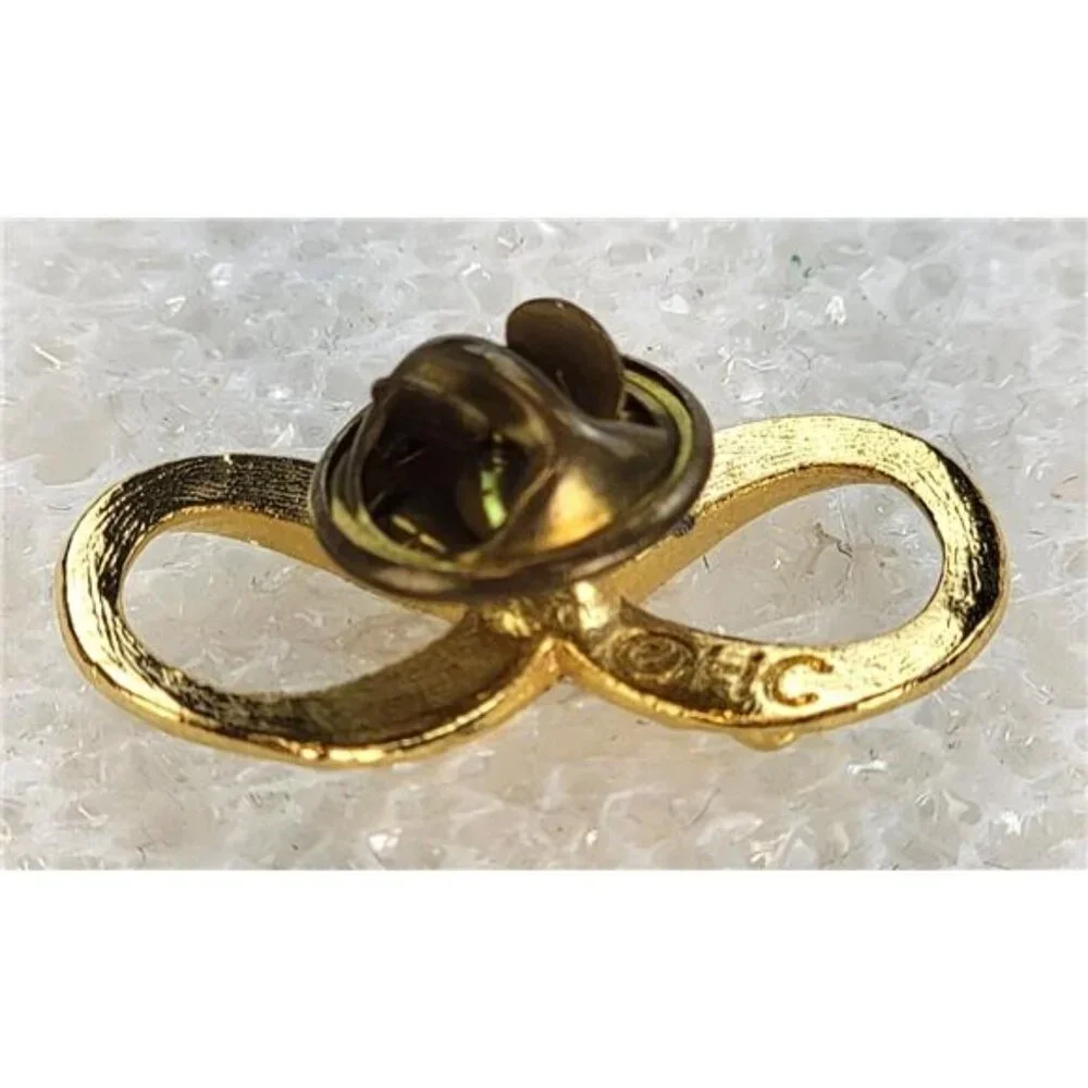 Hattie Carnegie Signed Gold-Tone Infinity Pin Green Stone 1 Inch Vintage